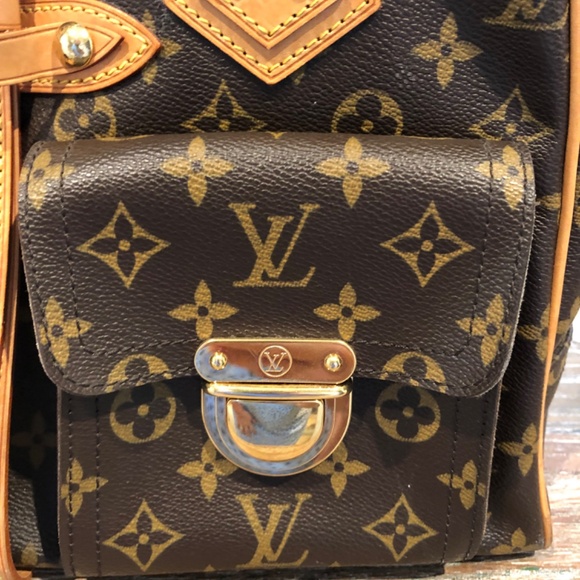 Louis Vuitton Manhattan Monogram purse - Picture 4 of 9